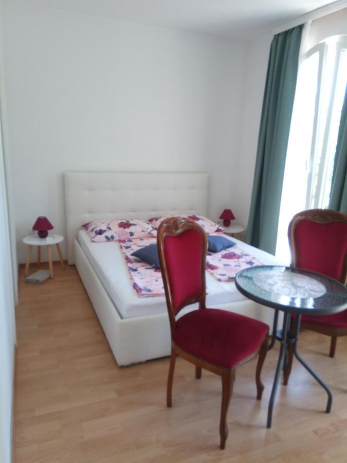 Ana Rooms Krk Town Exterior foto